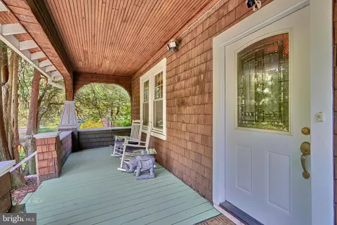 Exterior - 612 Hollen Rd, Baltimore, MD 21212 photo 3 of 15