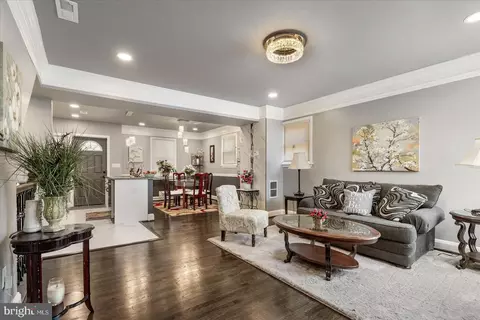 842 Benninghaus Rd, Baltimore, MD 21212