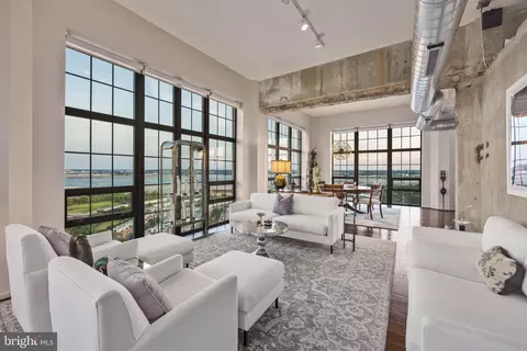 Living - 1200 Steuart St #1715, Baltimore, MD 21230 photo 5 of 11