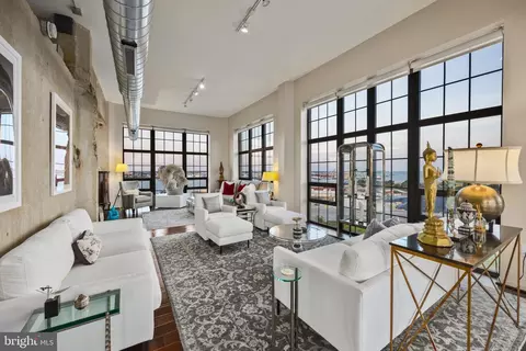 Living - 1200 Steuart St #1715, Baltimore, MD 21230 photo 1 of 11