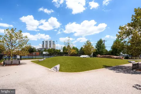 Exterior - 1200 Steuart St #1715, Baltimore, MD 21230 photo 2 of 2