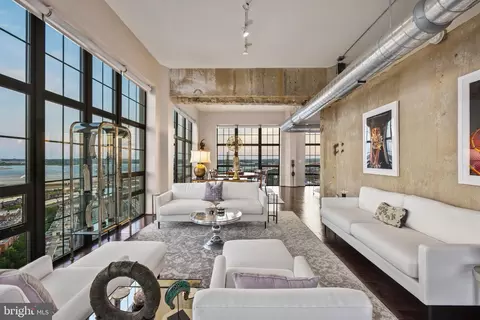 Living - 1200 Steuart St #1715, Baltimore, MD 21230 photo 4 of 11