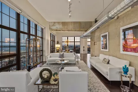 Living - 1200 Steuart St #1715, Baltimore, MD 21230 photo 11 of 11