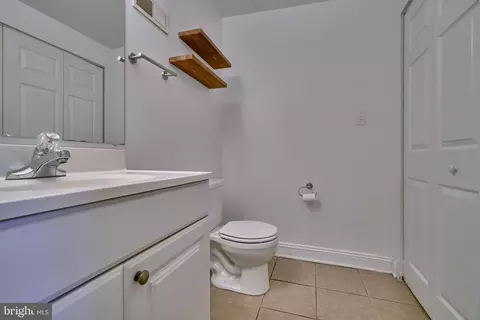 Bath - 1613 Marshall St, Baltimore, MD 21230 photo 2 of 6