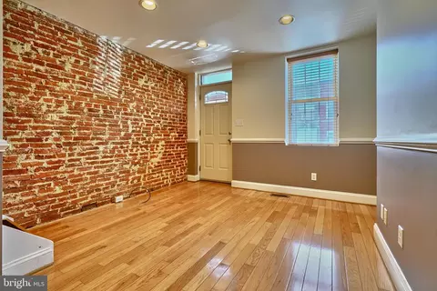 Living - 1613 Marshall St, Baltimore, MD 21230 photo 3 of 4