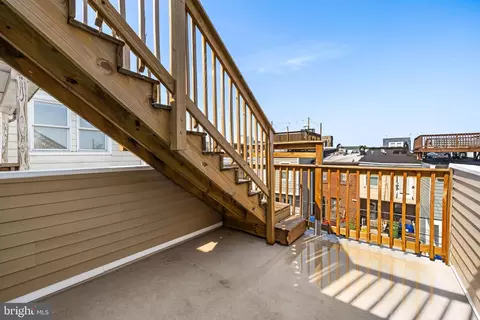 Exterior - 1422 Marshall St, Baltimore, MD 21230 photo 4 of 5