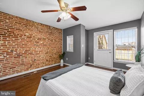 Bedroom - 1422 Marshall St, Baltimore, MD 21230 photo 6 of 6
