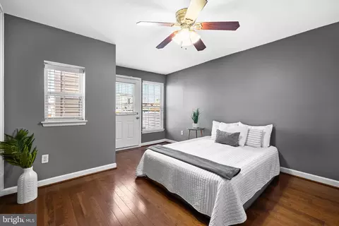 Bedroom - 1422 Marshall St, Baltimore, MD 21230 photo 4 of 6