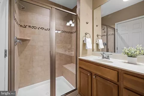 Bath - 1422 Marshall St, Baltimore, MD 21230 photo 1 of 3