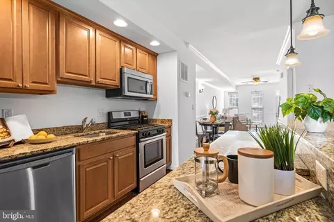 Kitchen - 1422 Marshall St, Baltimore, MD 21230 photo 3 of 4