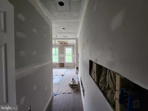 Entry Way - 2039 E North Ave, Baltimore, MD 21213 photo 10 of 12