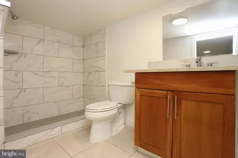 Bath - 3323 Mcelderry St, Baltimore, MD 21205 photo 3 of 4