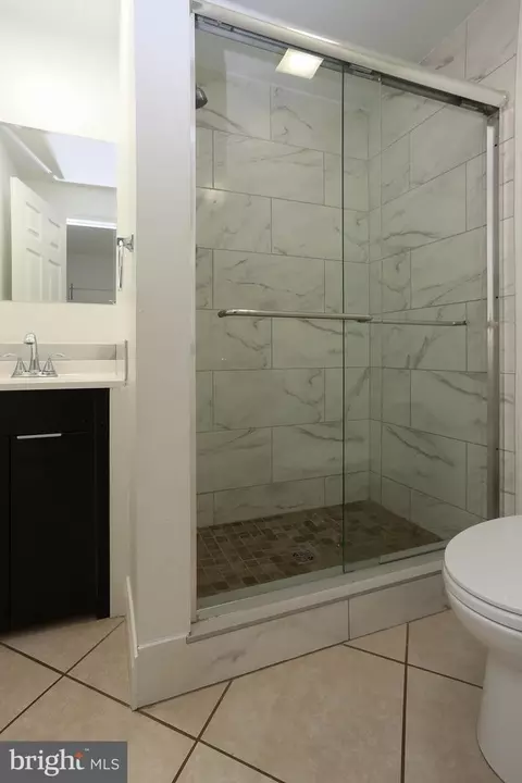 Bath - 3323 Mcelderry St, Baltimore, MD 21205 photo 2 of 4