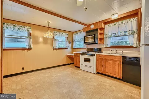 6205 Brown Ave, Baltimore, MD 21224 photo 11