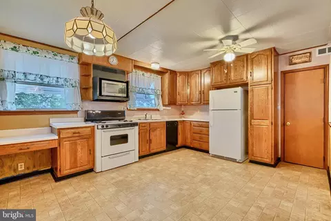 6205 Brown Ave, Baltimore, MD 21224 photo 9