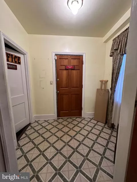 Entry Way - 3511 Springdale Ave, Baltimore, MD 21216 photo 1 of 12
