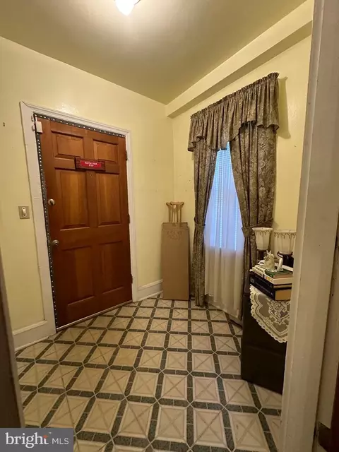 Entry Way - 3511 Springdale Ave, Baltimore, MD 21216 photo 2 of 12