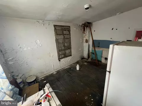 Entry Way - 516 N Schroeder St, Baltimore, MD 21223 photo 6 of 6