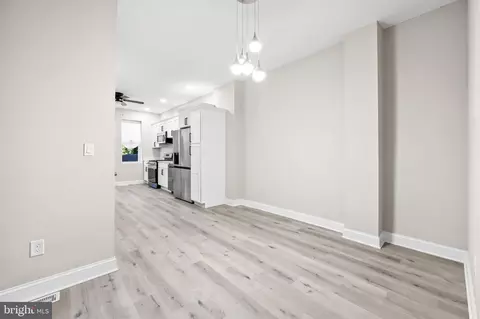 Entry Way - 3603 Greenmount Ave, Baltimore, MD 21218 photo 3 of 11