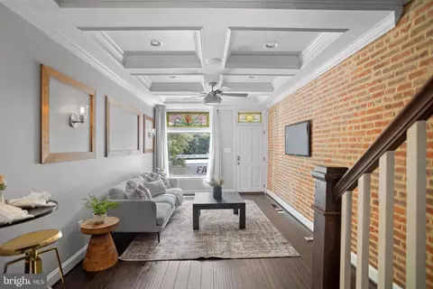 821 S Linwood Ave, Baltimore, MD 21224