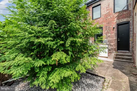Exterior - 3202 Barclay St, Baltimore, MD 21218 photo 5 of 7