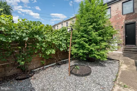 Exterior - 3202 Barclay St, Baltimore, MD 21218 photo 4 of 7
