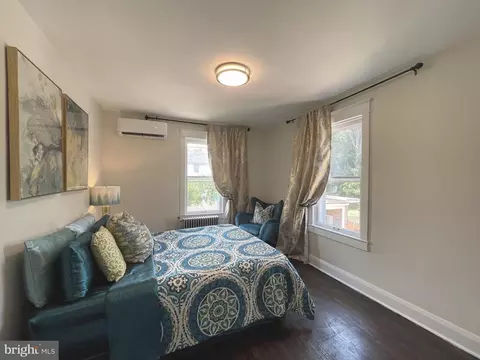Bedroom - 5214 Biddison Ave, Baltimore, MD 21206 photo 3 of 7