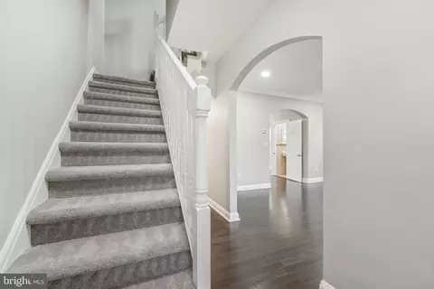 Entry Way - 4120 Garrison Blvd, Baltimore, MD 21215 photo 3 of 8