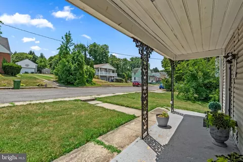 Exterior - 5938 Kavon Ave, Baltimore, MD 21206 photo 3 of 6