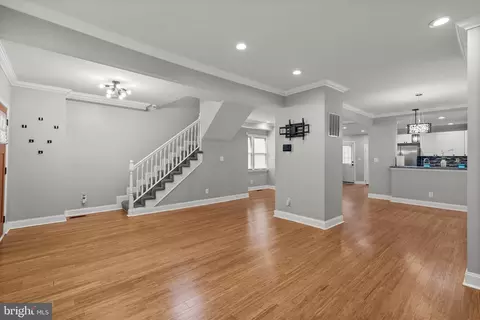 Living - 5938 Kavon Ave, Baltimore, MD 21206 photo 5 of 7