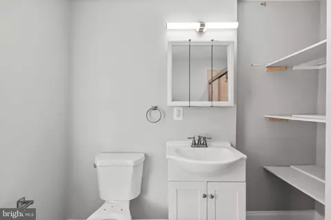 Bath - 5938 Kavon Ave, Baltimore, MD 21206 photo 1 of 5