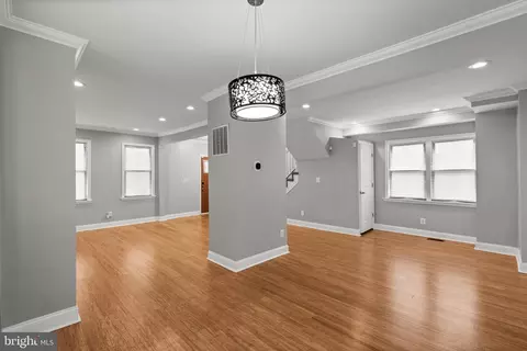 Living - 5938 Kavon Ave, Baltimore, MD 21206 photo 6 of 7