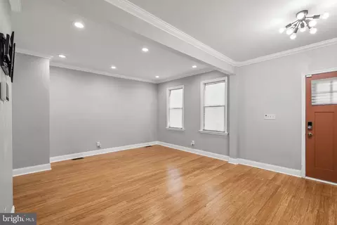 Living - 5938 Kavon Ave, Baltimore, MD 21206 photo 3 of 7