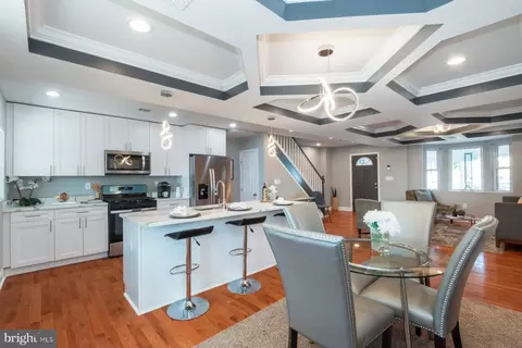 Entry Way - 3827 Crestlyn Rd, Baltimore, MD 21218 photo 7 of 19