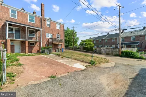 Exterior - 3827 Crestlyn Rd, Baltimore, MD 21218 photo 3 of 4