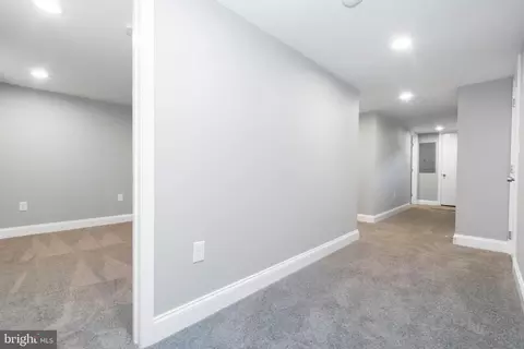 Entry Way - 3827 Crestlyn Rd, Baltimore, MD 21218 photo 15 of 19