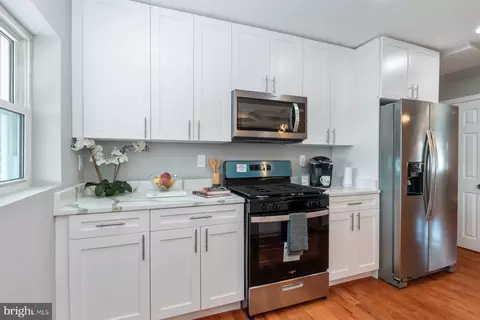 Kitchen - 3827 Crestlyn Rd, Baltimore, MD 21218 photo 3 of 3