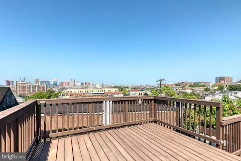 Exterior - 1824 E Pratt St E, Baltimore, MD 21231 photo 3 of 4
