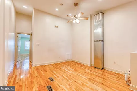 Living - 1824 E Pratt St E, Baltimore, MD 21231 photo 2 of 3