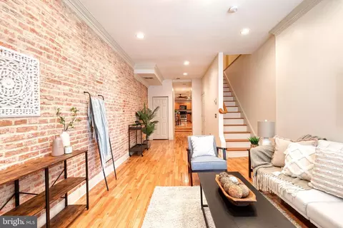 Entry Way - 1824 E Pratt St E, Baltimore, MD 21231 photo 1 of 9