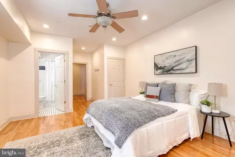 Bedroom - 1824 E Pratt St E, Baltimore, MD 21231 photo 3 of 3