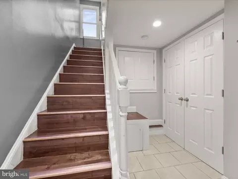 Entry Way - 233 N Milton Ave, Baltimore, MD 21224 photo 2 of 3