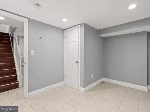 Entry Way - 233 N Milton Ave, Baltimore, MD 21224 photo 3 of 3