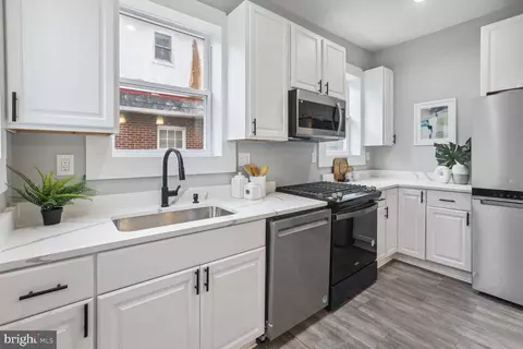Kitchen - 1508 Lakeside Ave, Baltimore, MD 21218 photo 1 of 3