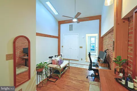 Entry Way - 2431 Fleet St, Baltimore, MD 21224 photo 7 of 13