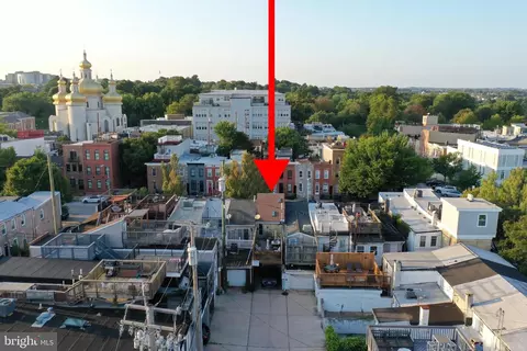 View/Area - 2431 Fleet St, Baltimore, MD 21224 photo 2 of 30