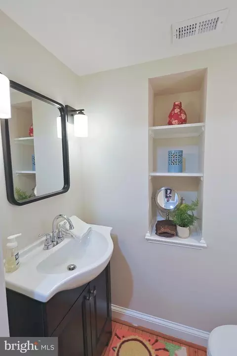 Bath - 2431 Fleet St, Baltimore, MD 21224 photo 1 of 9