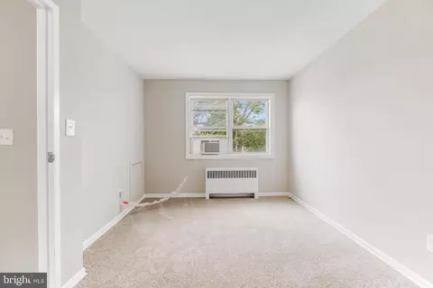 Bedroom - 4225 Doris Ave, Brooklyn, MD 21225 photo 1 of 3