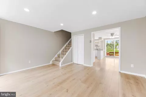 Living - 4225 Doris Ave, Brooklyn, MD 21225 photo 1 of 3