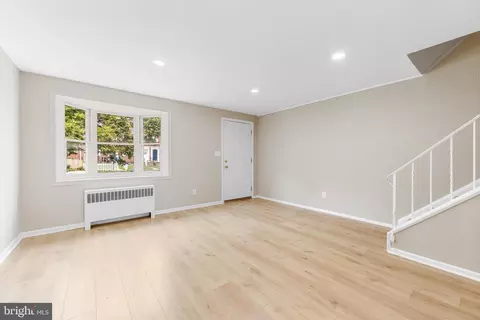 Living - 4225 Doris Ave, Brooklyn, MD 21225 photo 3 of 3